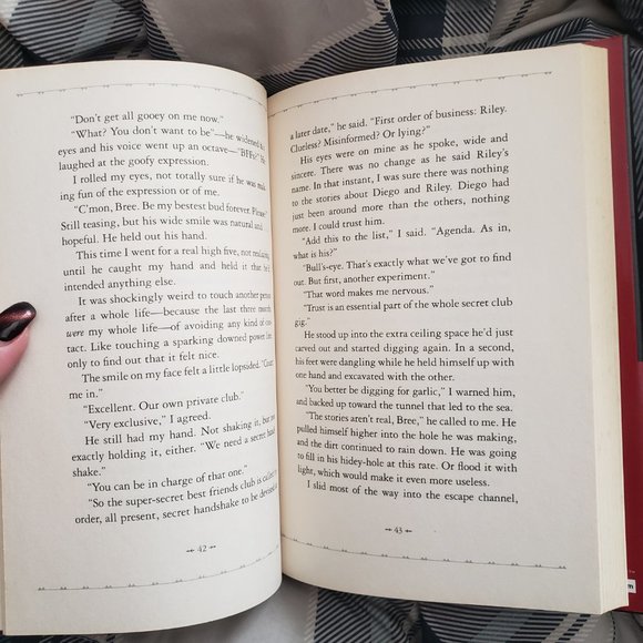 The short second life of Bree tanner , By Stephanie Meyer - Picture 4 of 4